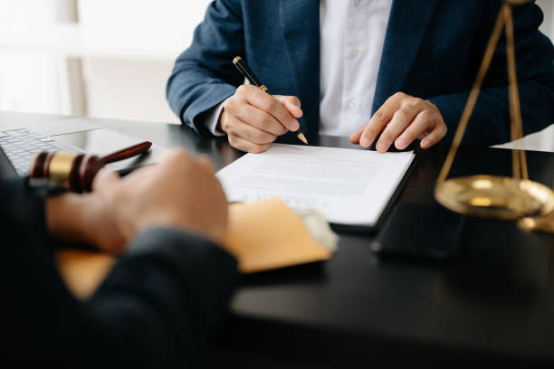 武汉企业代理申报税合同中违约责任如何规定？